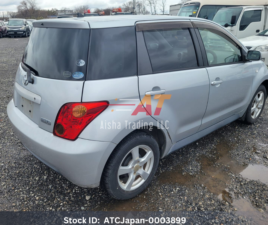 2004 Toyota IST